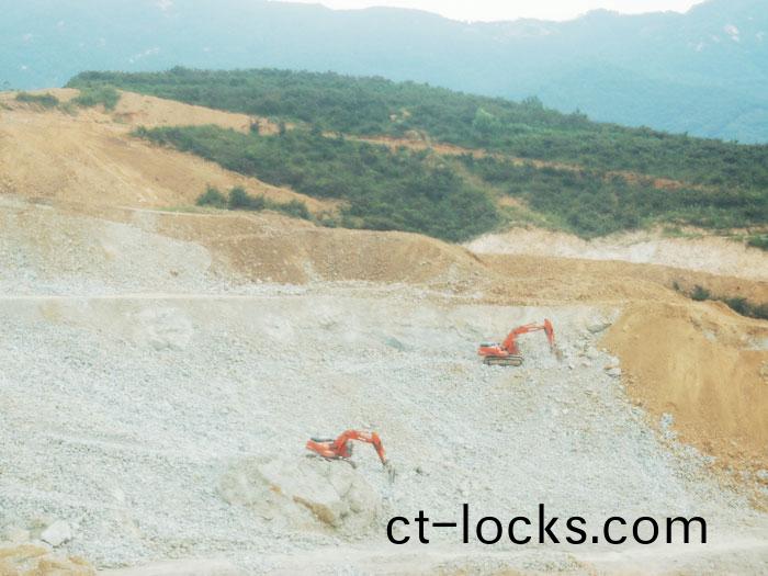 煙檯中嘉鑛(kuang)業宋傢溝(gou)鑛山石方爆破工程