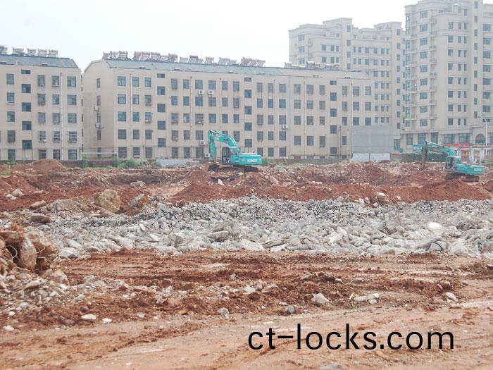 萊蕪茂業中心項目土石方開挖及外運工(gong)程