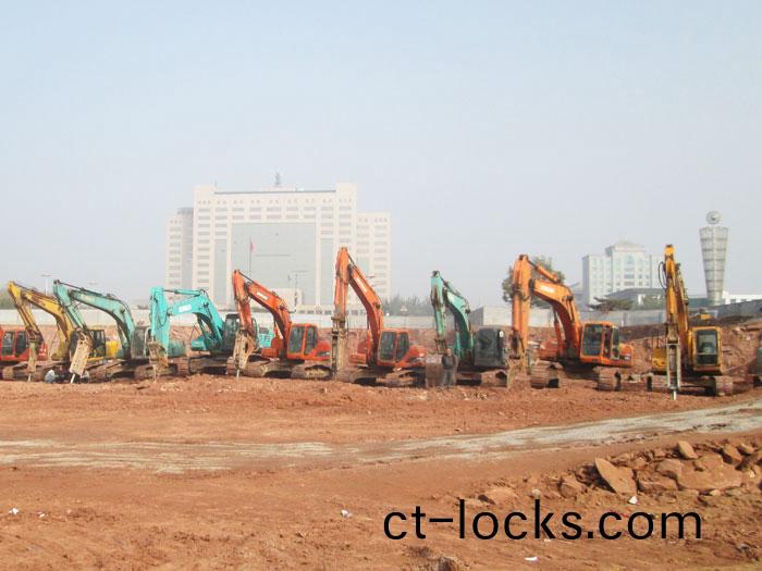 萊蕪茂業中心項目土石方(fang)開挖及(ji)外運工程