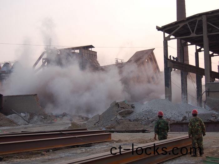 九羊鋼筋混(hun)凝(ning)土控製爆破