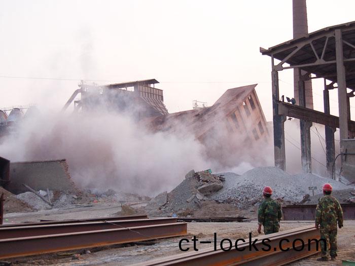 九羊鋼筋(jin)混凝土控製爆(bao)破