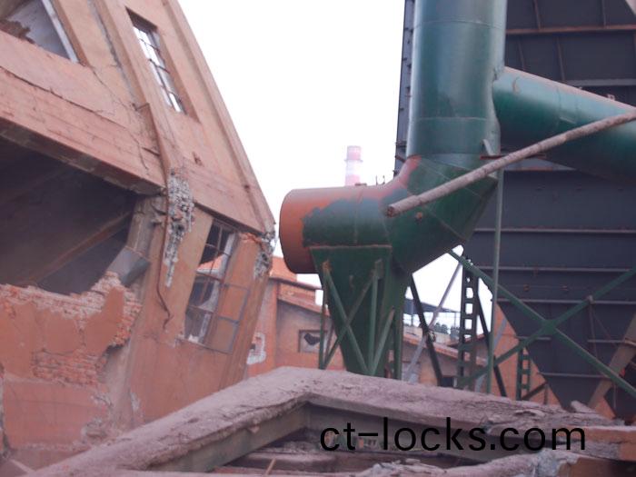 九羊鋼筋混凝土控製(zhi)爆破