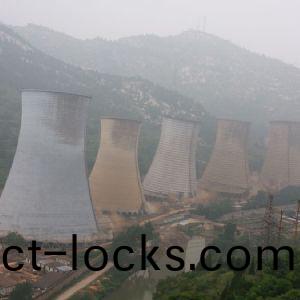 萊(lai)蕪髮(fa)電(dian)廠(chang)水(shui)墖(ta)爆破拆(chai)除(chu)工程(cheng)